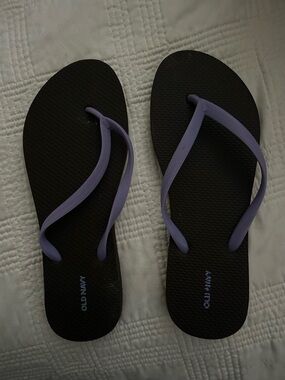 Old Navy Black Flip Flops with Lavender Straps